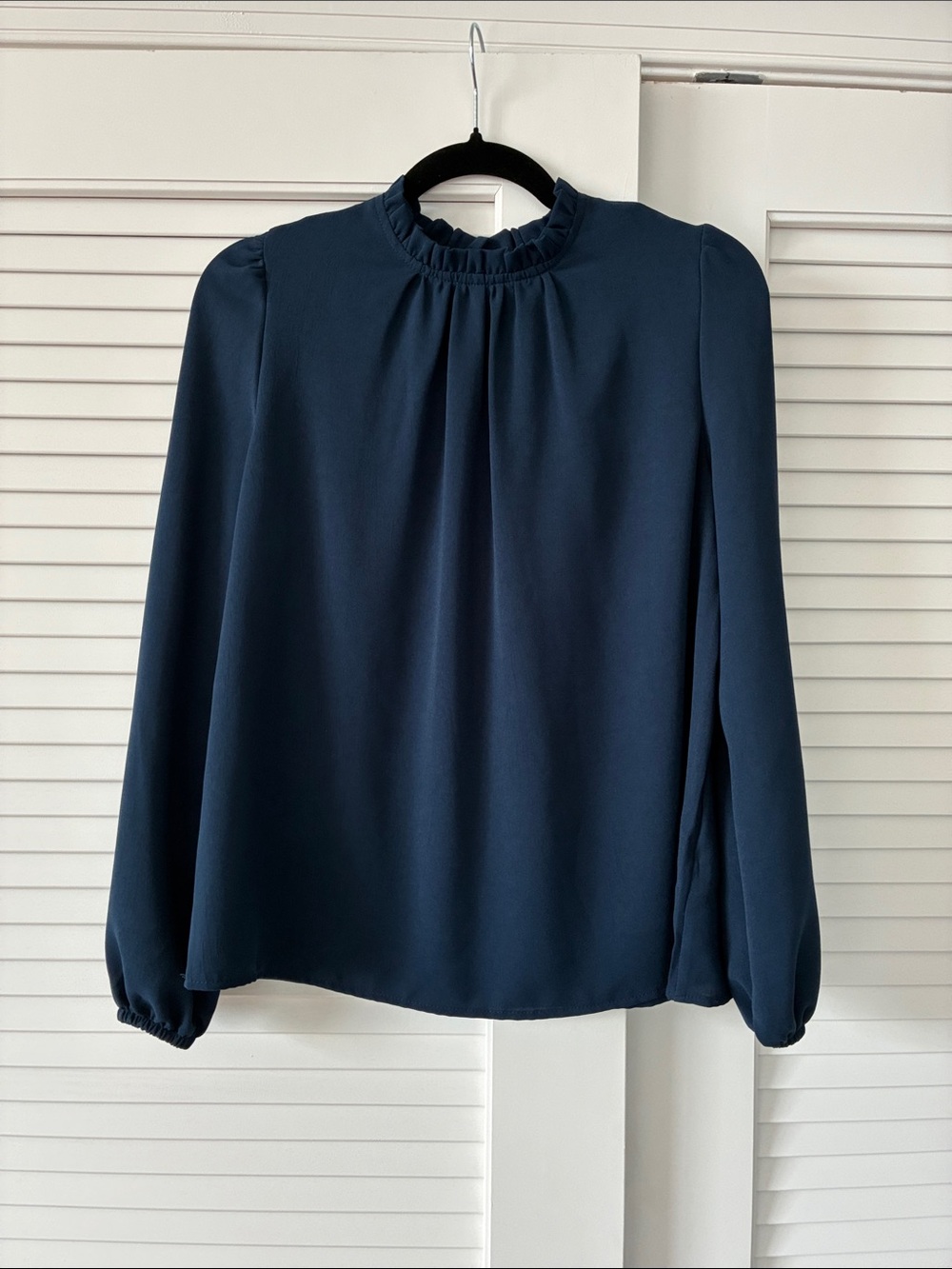 Elegant Ruffled Neck Long-Sleeve Blouse - Blue